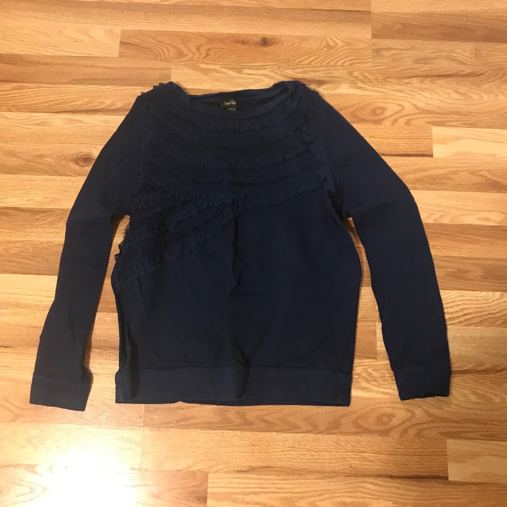 Long sleeved blue top